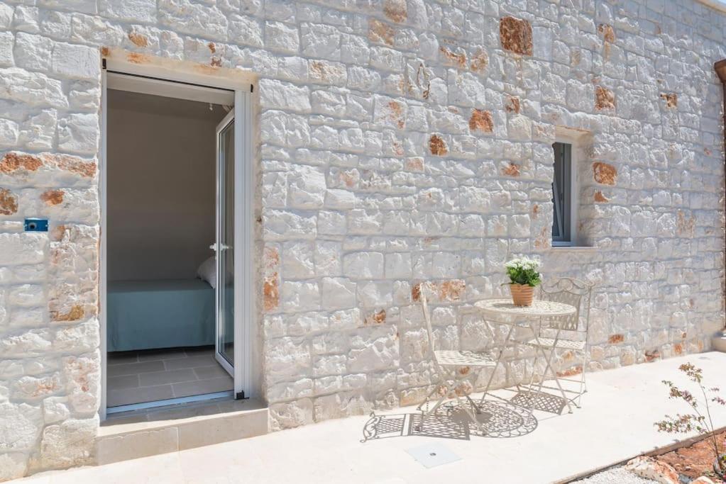 Tenuta Traghetto Ostuni Eksteriør billede
